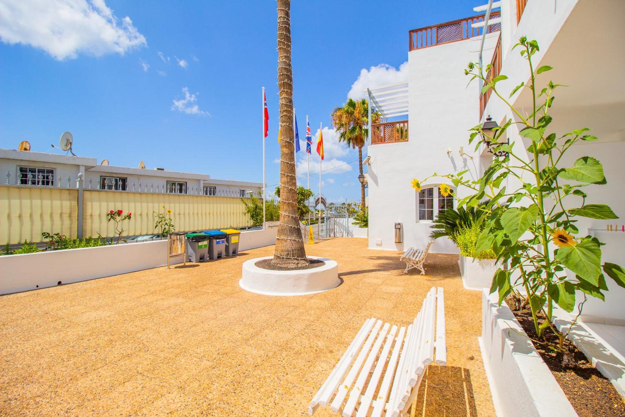 Vista Mar Apartamentos (Adults Only) Puerto del Carmen  Exterior foto